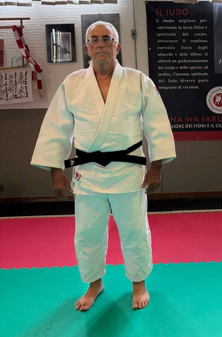 Paolo Binaglia in judogi nel Dojo Sakura